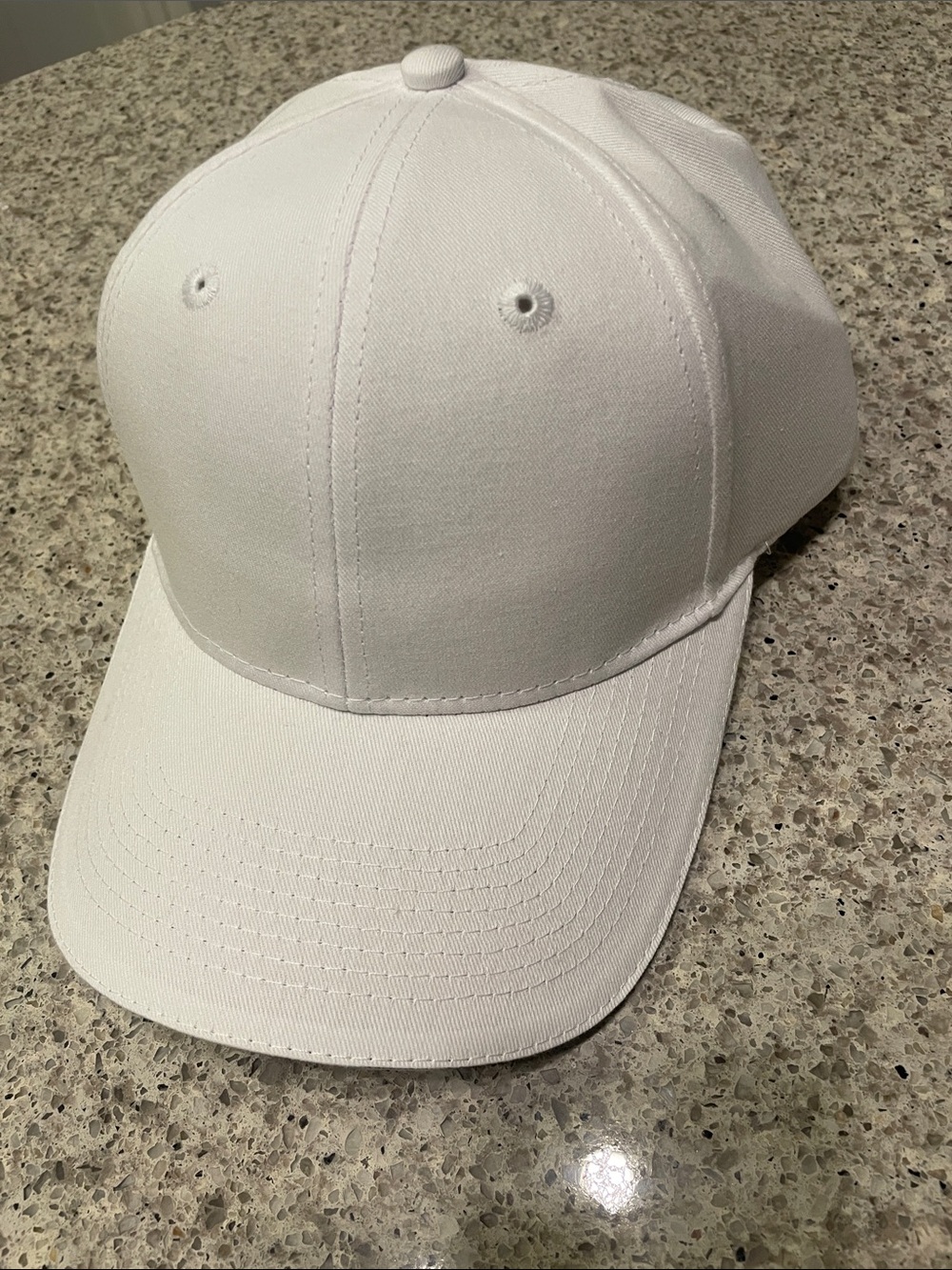 Classic Men's White Baseball Cap